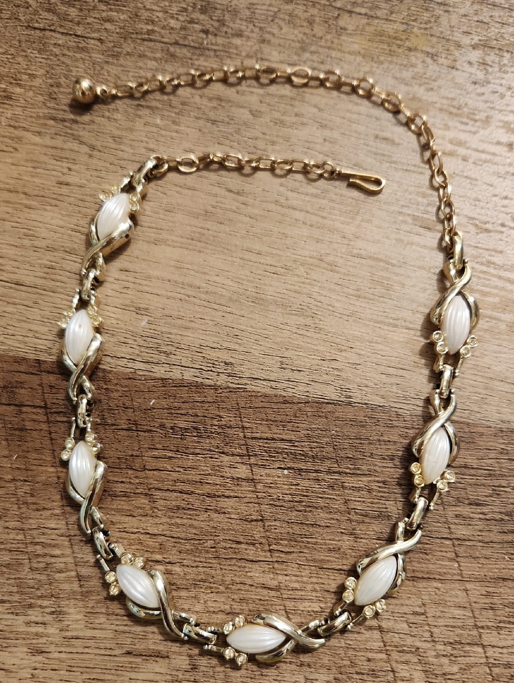 Sarah Coventry Gold-Tone Necklace with Cream Cabochon Accents